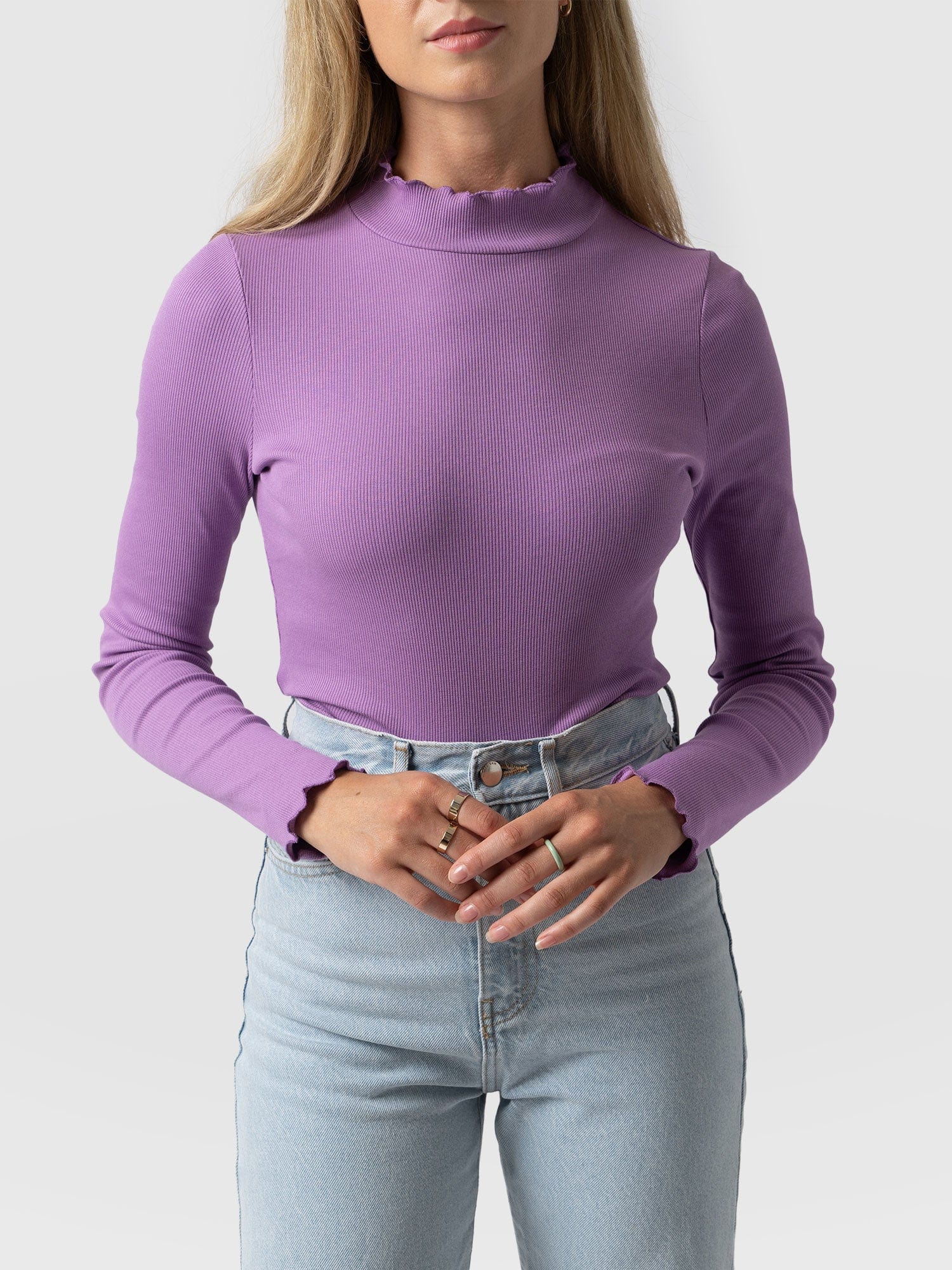 Ruffle Edge Ribbed Top Misty Purple - Women's Tops | Saint + Sofia® EU